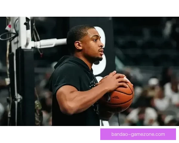 凯尔登约翰逊自称效率高助力球队斩获佳绩质疑最佳第六人称号